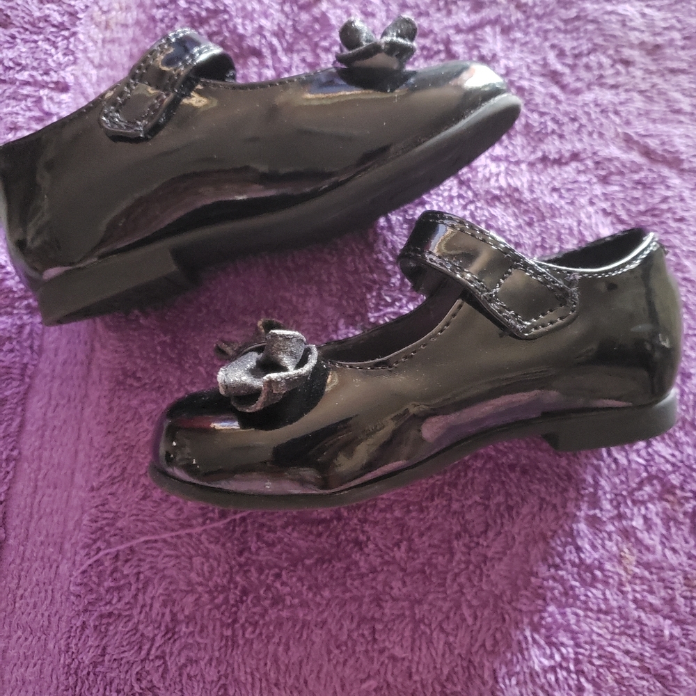 Shoes - Picture 3 of 4